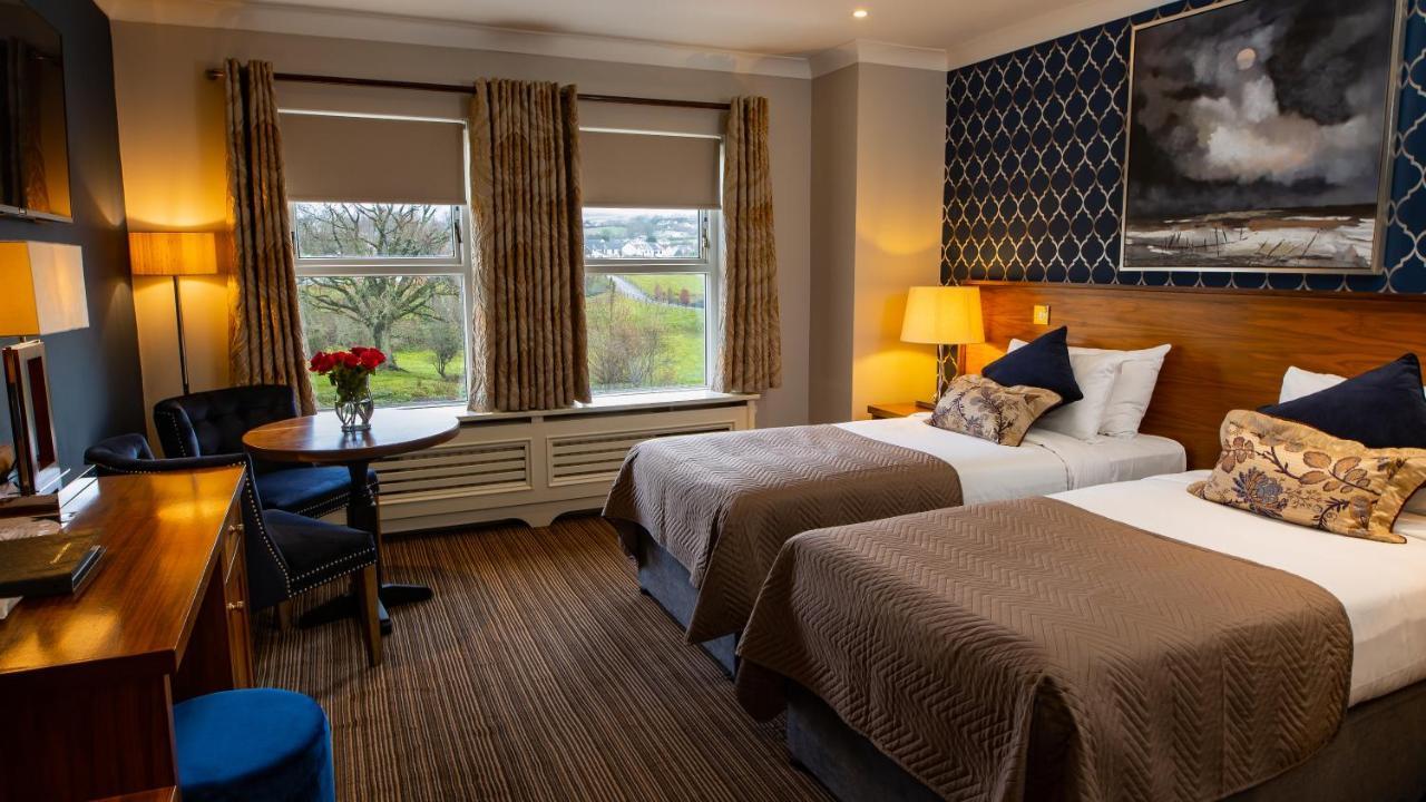 The Lakeside Hotel & Leisure Centre Killaloe Esterno foto