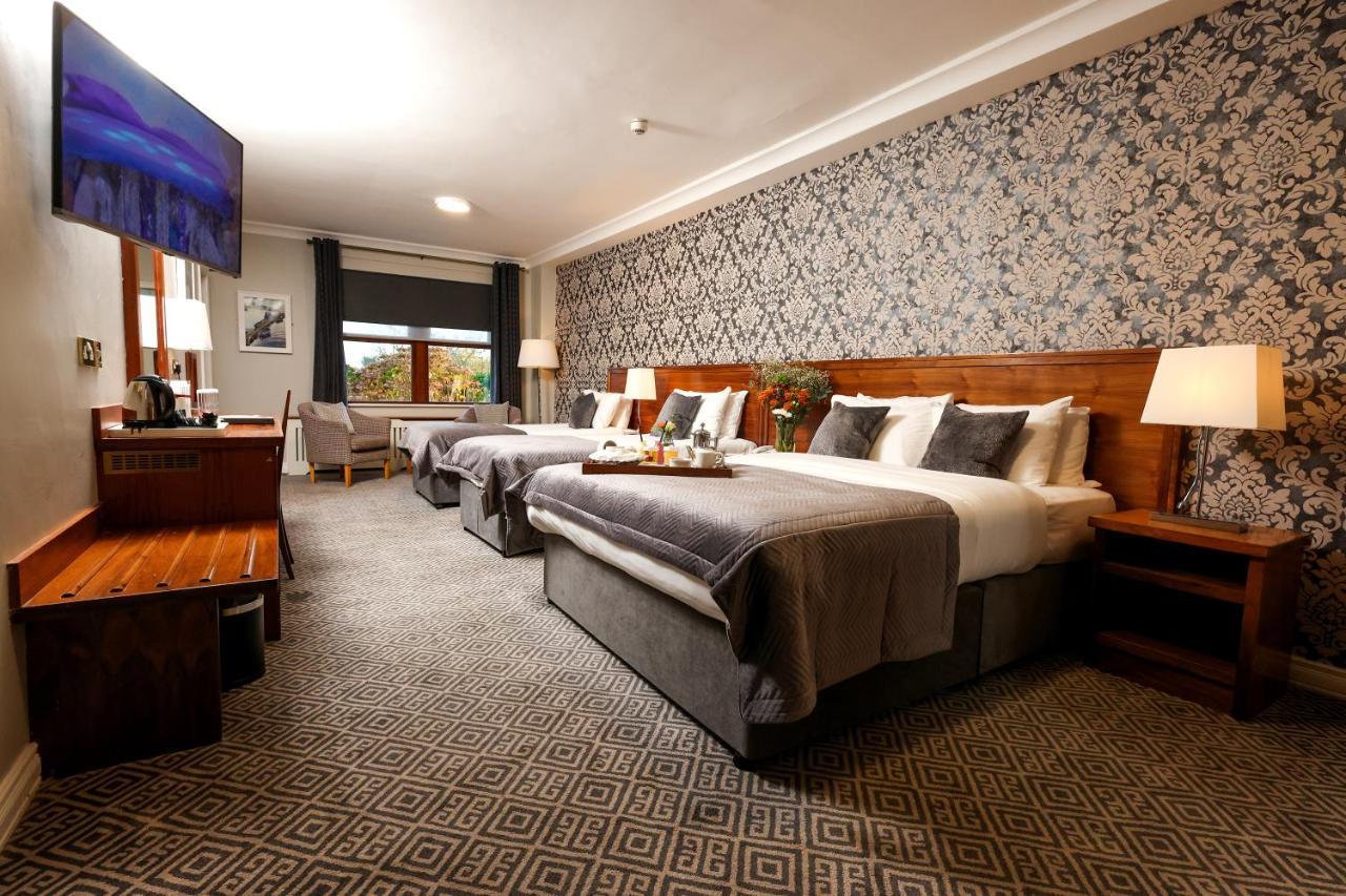 The Lakeside Hotel & Leisure Centre Killaloe Esterno foto