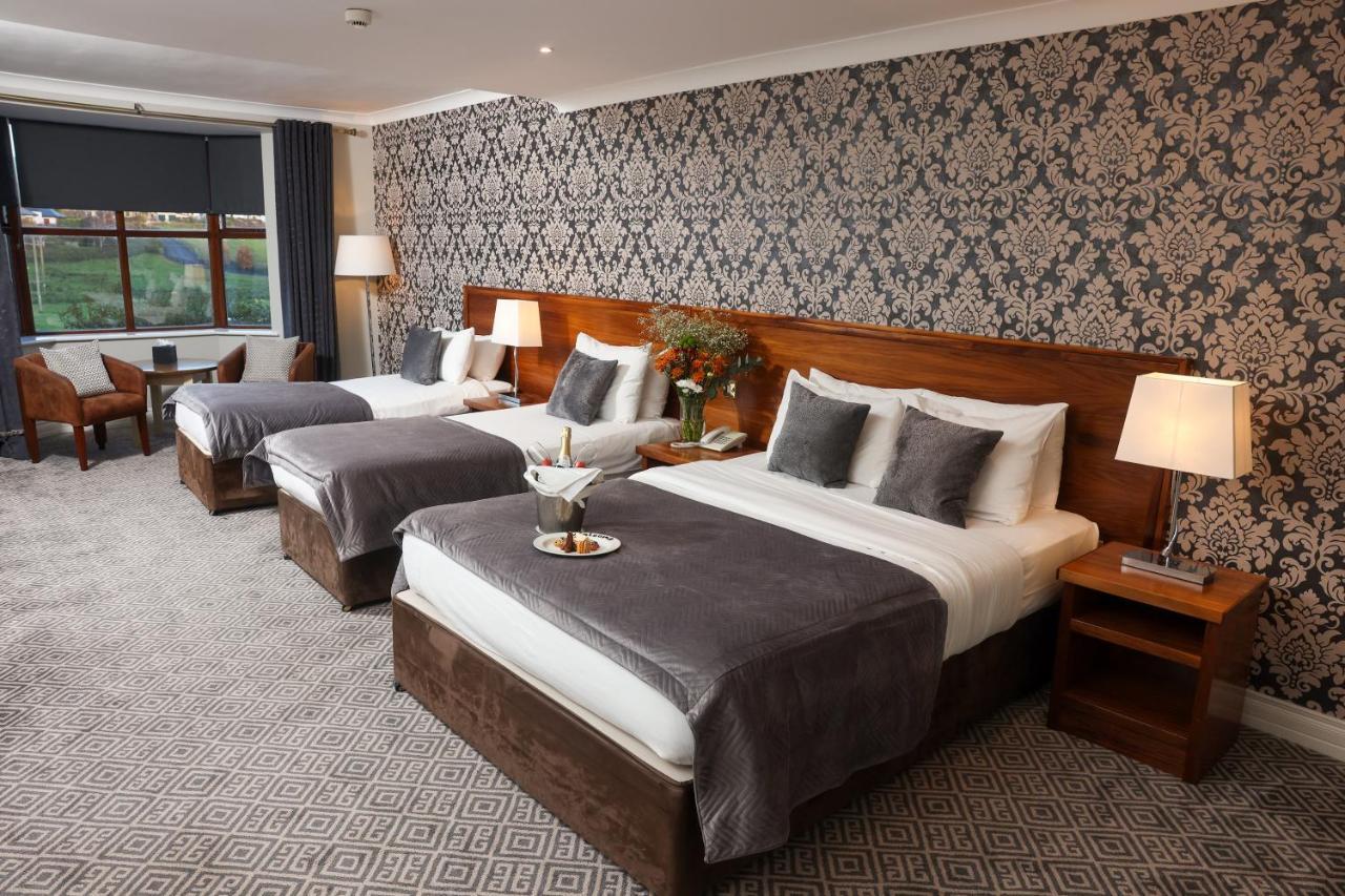 The Lakeside Hotel & Leisure Centre Killaloe Esterno foto